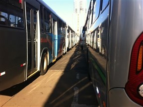 Reajuste da tarifa do transporte coletivo em Maringá continua suspenso